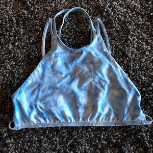 Frankie’s blue tie dye top